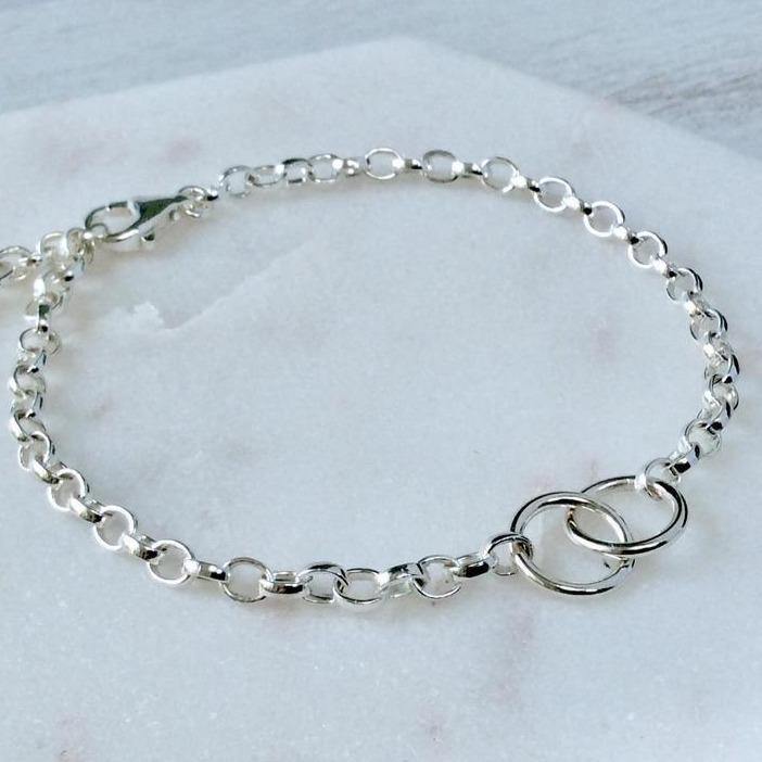 Interlocking circles bracelet, handmade from sterling silver. Lovely gift for mum and daughter, two best friends or to gift to your partner.